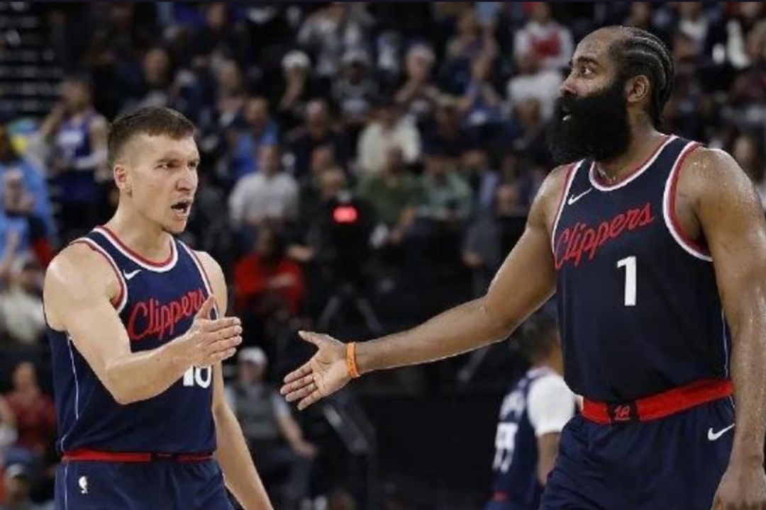 开云-JackeyLove迎来十二赛季出色发挥，美国队观众热烈欢呼！-开云