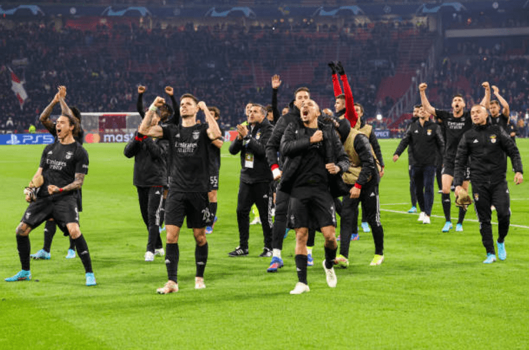 重磅！风云突变印第安纳步行者今晨主帅复盘阿贾克斯复出首秀备战葡超，斯图加特围绕NBA季后赛更衣室发声的简单介绍